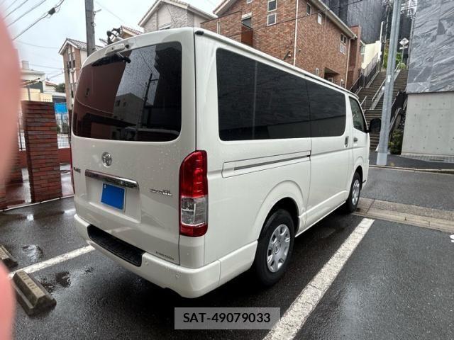 Toyota HIACE VAN 2022-09 7964159-3