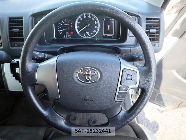 Toyota HIACE VAN 2021-05 7964164-3