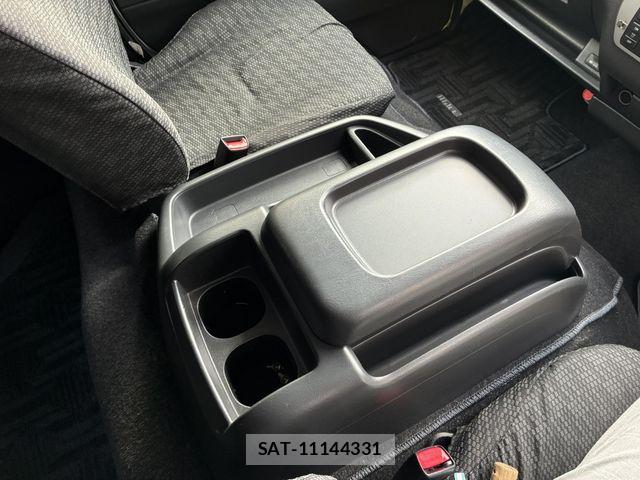 Toyota HIACE VAN 2014-06 7964162-11