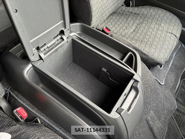 Toyota HIACE VAN 2014-06 7964162-12