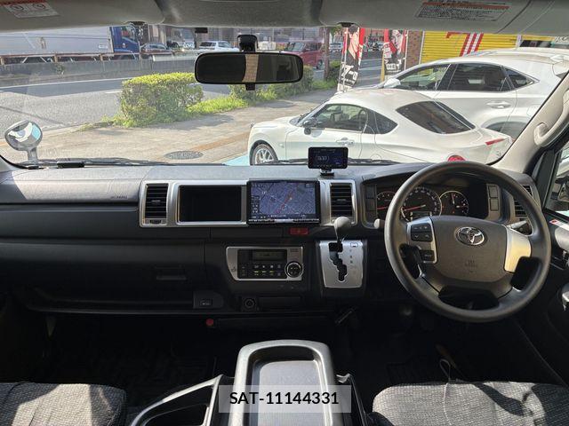 Toyota HIACE VAN 2014-06 7964162-15
