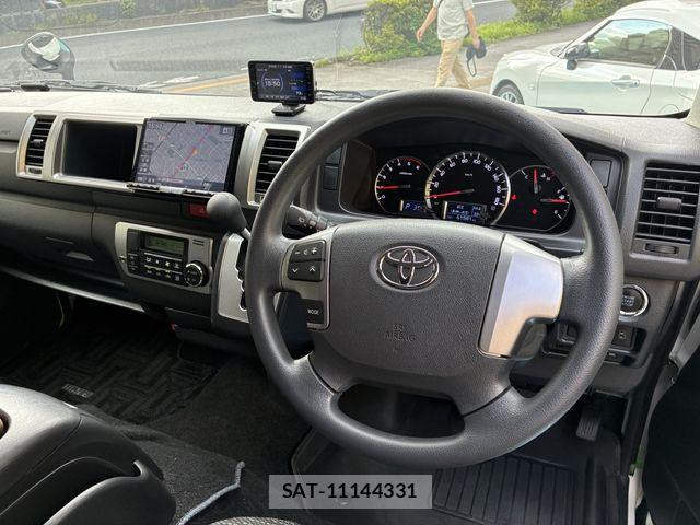Toyota HIACE VAN 2014-06 7964162-1