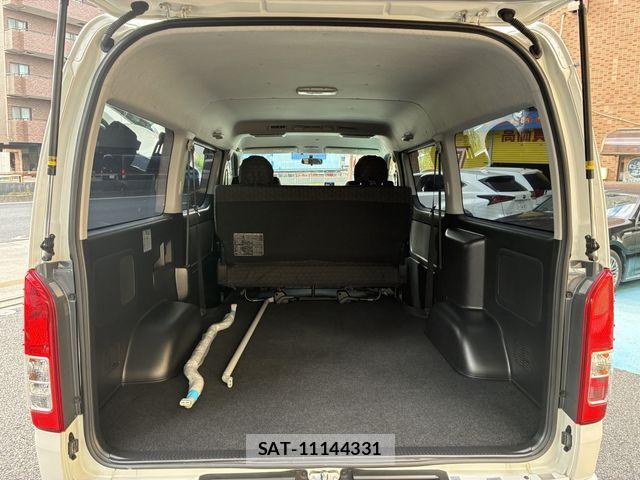 Toyota HIACE VAN 2014-06 7964162-24