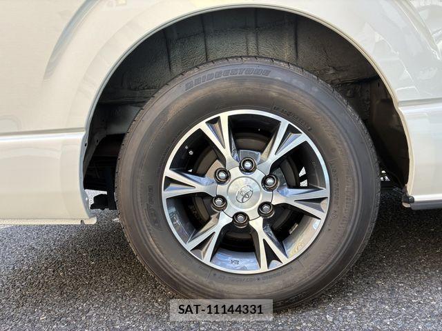 Toyota HIACE VAN 2014-06 7964162-29