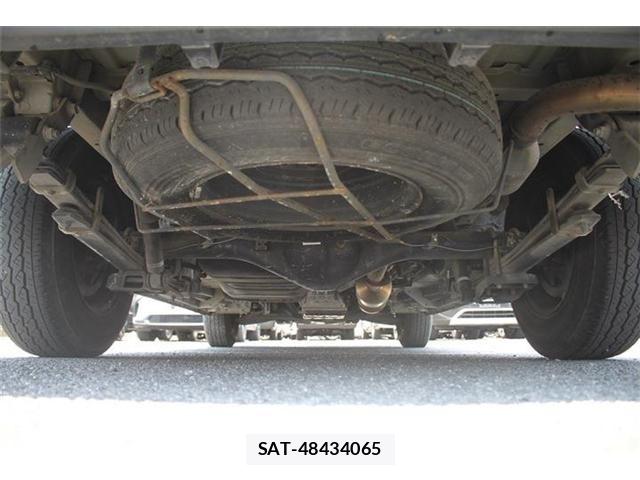 Toyota HIACE VAN 2021-04 7981368-16