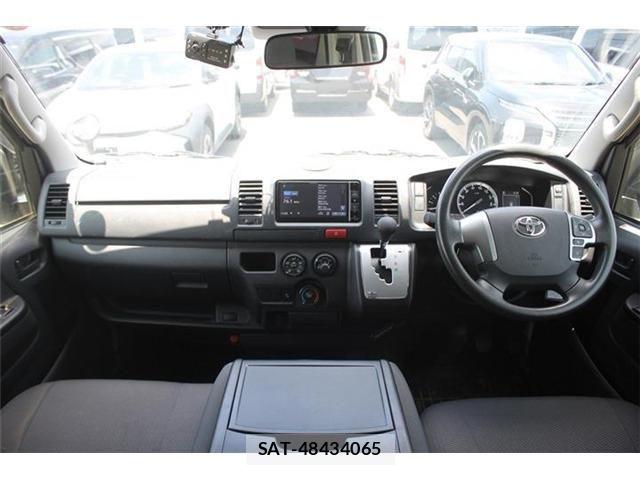 Toyota HIACE VAN 2021-04 7981368-20