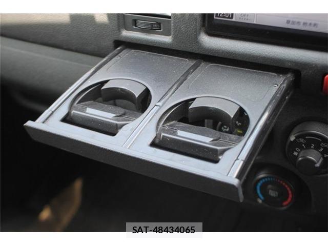 Toyota HIACE VAN 2021-04 7981368-27