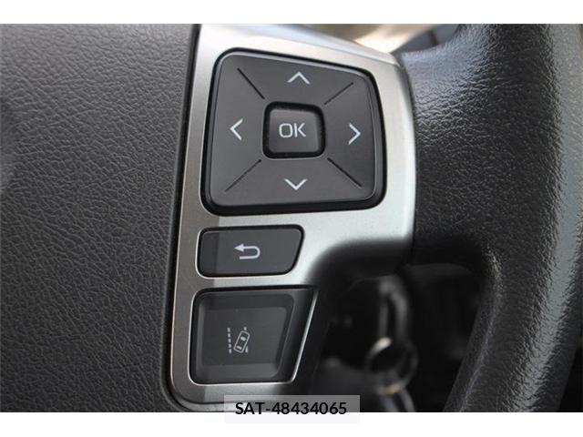 Toyota HIACE VAN 2021-04 7981368-4