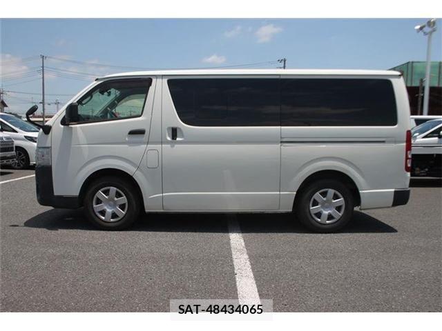 Toyota HIACE VAN 2021-04 7981368-6