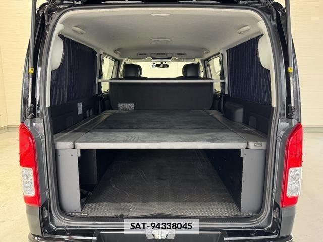 Toyota HIACE VAN 2017-07 7981370-10