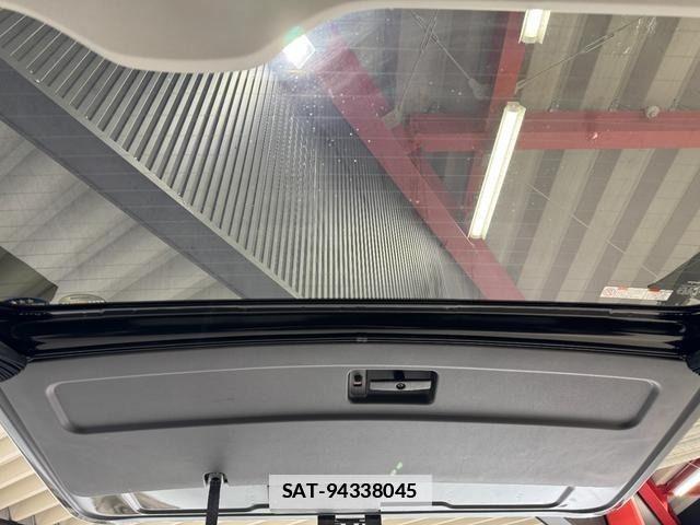 Toyota HIACE VAN 2017-07 7981370-12