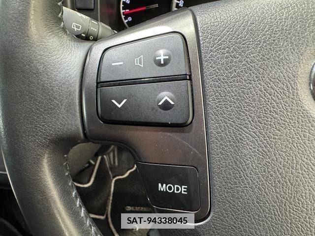 Toyota HIACE VAN 2017-07 7981370-14
