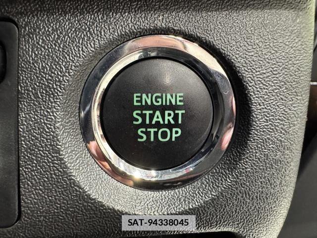 Toyota HIACE VAN 2017-07 7981370-15