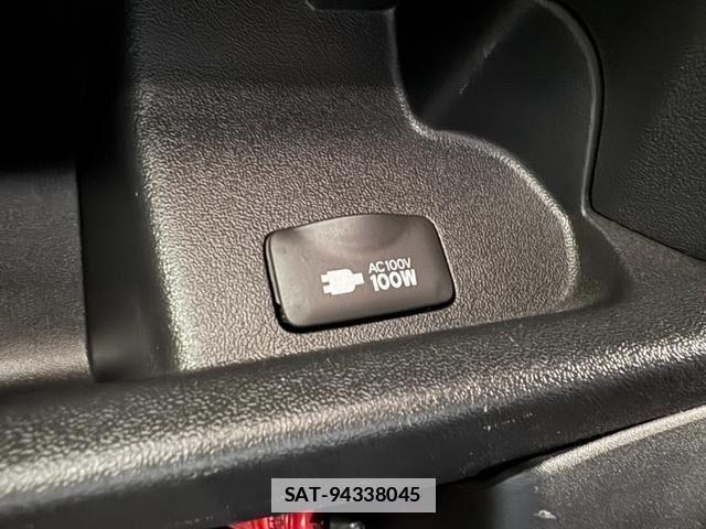 Toyota HIACE VAN 2017-07 7981370-21