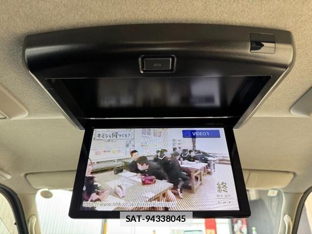 Toyota HIACE VAN 2017-07 7981370-27
