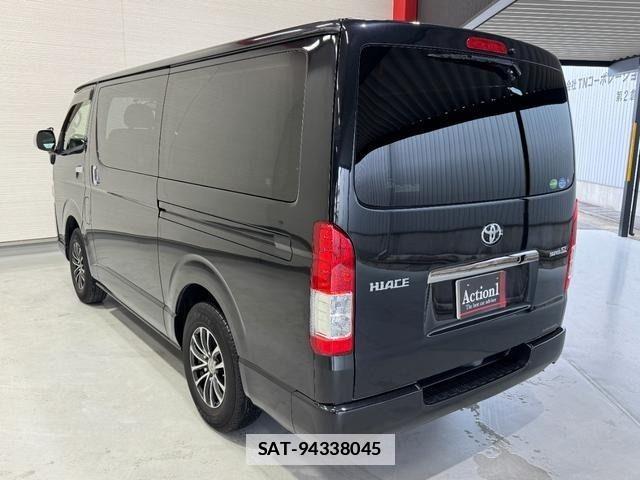 Toyota HIACE VAN 2017-07 7981370-3