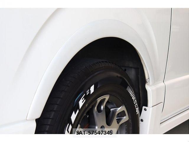Toyota HIACE VAN 2015-01 7981367-16