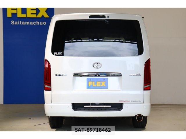 Toyota HIACE VAN 2023-01 7981364-12