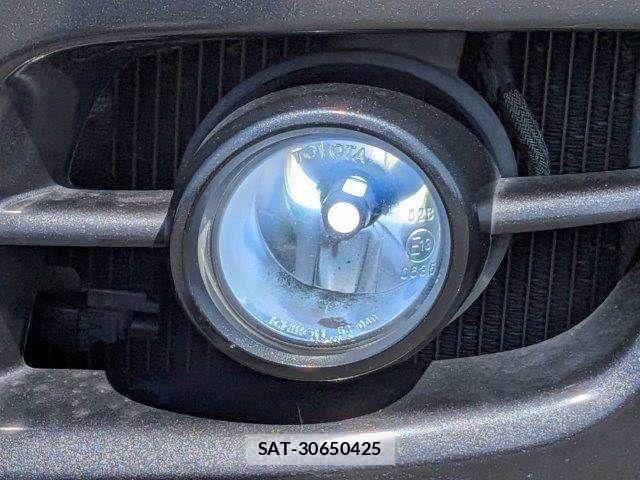 Toyota HIACE VAN 2006-10 7981372-11