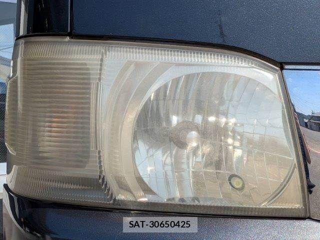 Toyota HIACE VAN 2006-10 7981372-21