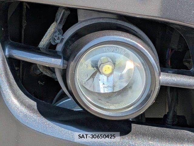 Toyota HIACE VAN 2006-10 7981372-23