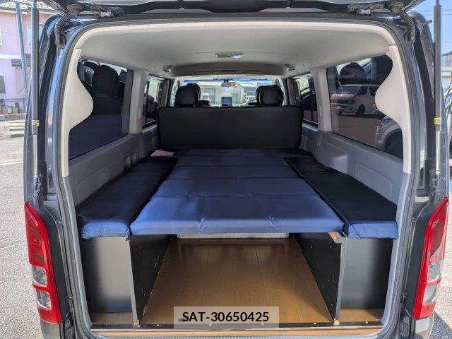 Toyota HIACE VAN 2006-10 7981372-8