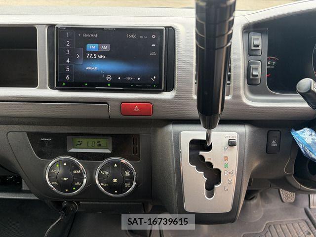 Toyota HIACE VAN 2011-02 7981371-12