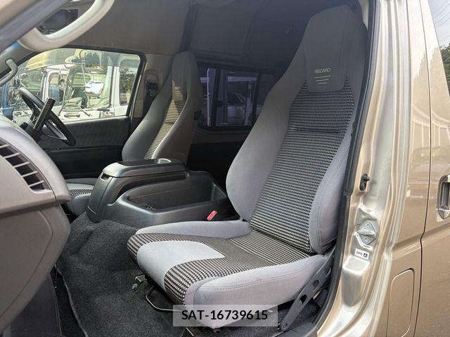 Toyota HIACE VAN 2011-02 7981371-19