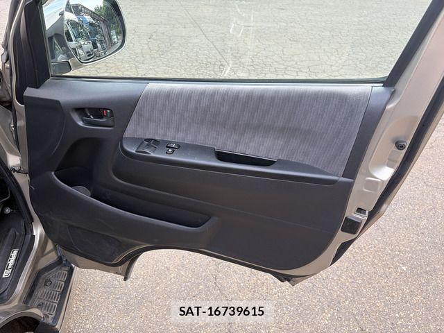 Toyota HIACE VAN 2011-02 7981371-8