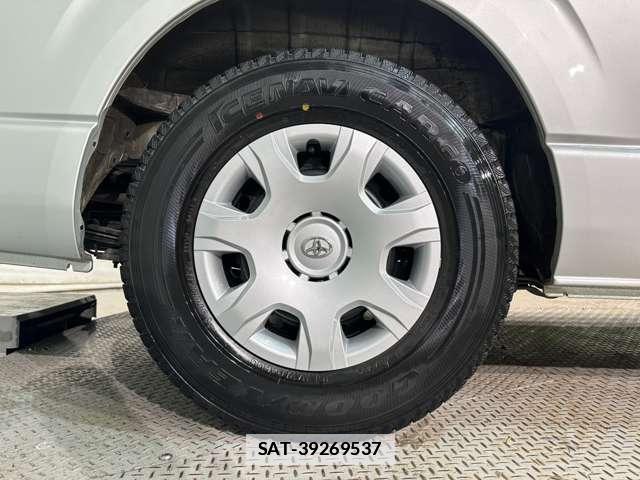 Toyota HIACE VAN 2019-05 7981369-26
