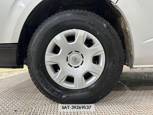 Toyota HIACE VAN 2019-05 7981369-28