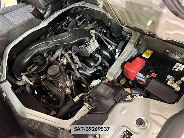 Toyota HIACE VAN 2019-05 7981369-29