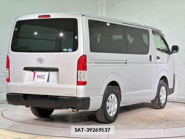 Toyota HIACE VAN 2019-05 7981369-4