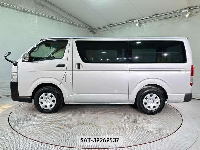 Toyota HIACE VAN 2019-05 7981369-7