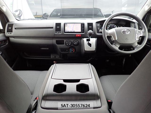Toyota HIACE VAN 2022-03 8038823-9