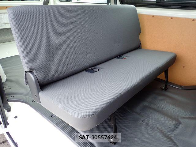 Toyota HIACE VAN 2022-03 8038823-23