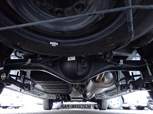 Toyota HIACE VAN 2022-03 8038823-28