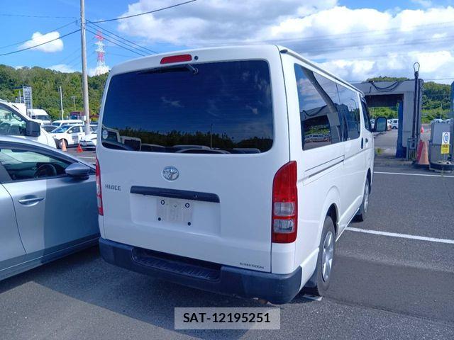 Toyota HIACE VAN 2021-06 8038843-2
