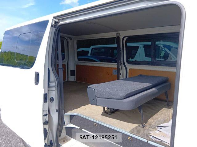 Toyota HIACE VAN 2021-06 8038843-4