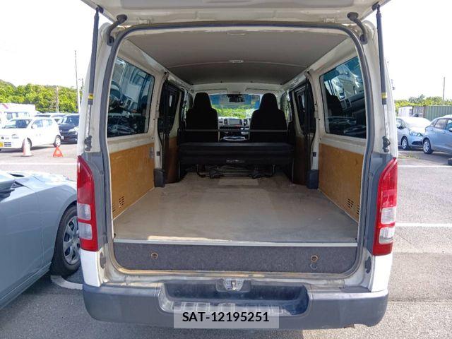 Toyota HIACE VAN 2021-06 8038843-5