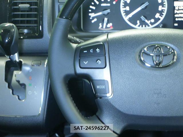 Toyota HIACE VAN 2025-12 8038788-12