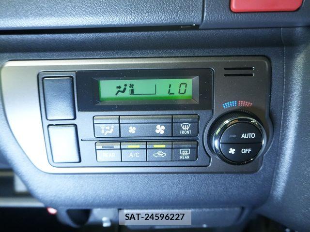 Toyota HIACE VAN 2025-12 8038788-17