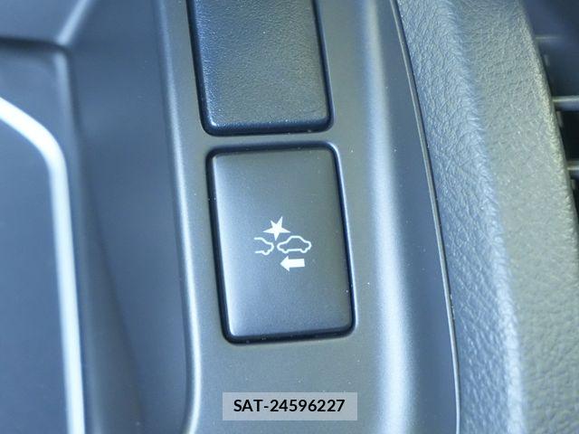 Toyota HIACE VAN 2025-12 8038788-20