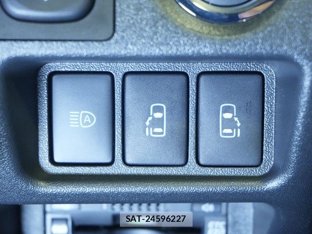 Toyota HIACE VAN 2025-12 8038788-21