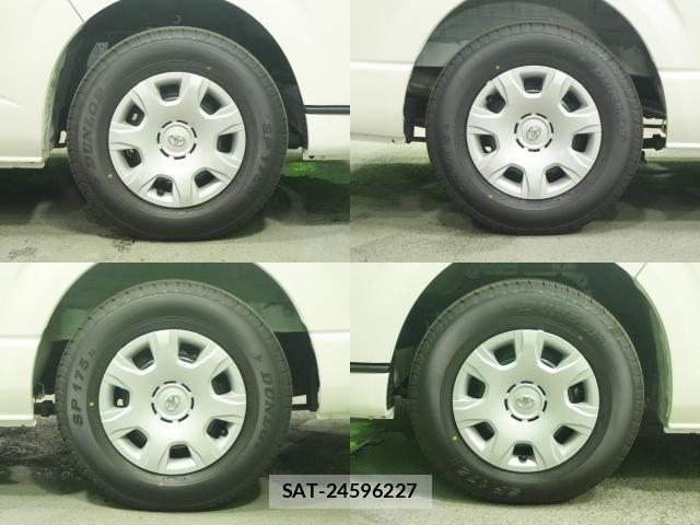 Toyota HIACE VAN 2025-12 8038788-4