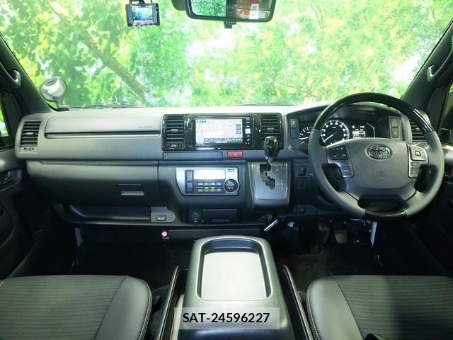 Toyota HIACE VAN 2025-12 8038788-5