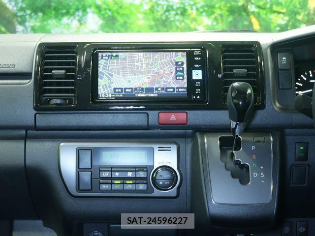 Toyota HIACE VAN 2025-12 8038788-6