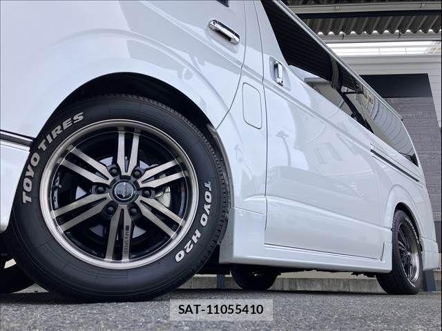 Toyota HIACE VAN 2022-08 8038797-9