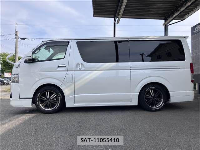 Toyota HIACE VAN 2022-08 8038797-13