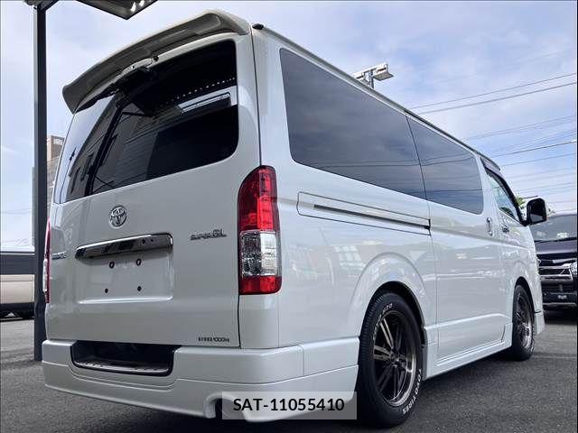 Toyota HIACE VAN 2022-08 8038797-14